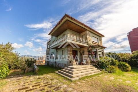 Chalet independiente con vistas a la ría en Bouzas | Zona en Transformación