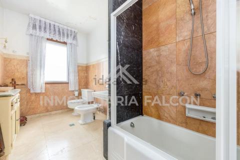 Chalet independiente con vistas a la ría en Bouzas | Zona en Transformación