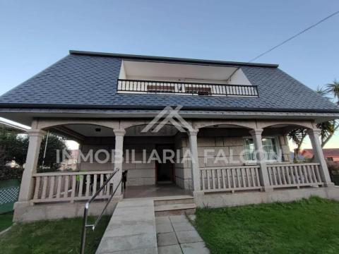 Chalet independiente en segunda línea de playa | Canido, vistas a la ría y las Cíes
