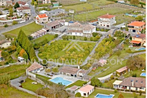 Casa Rectoral con Capilla Consagrada | Camos, Nigrán
