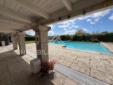 Casa Rectoral con Capilla Consagrada | Camos, Nigrán