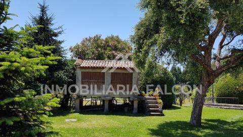 Casa Rectoral con Capilla Consagrada | Camos, Nigrán