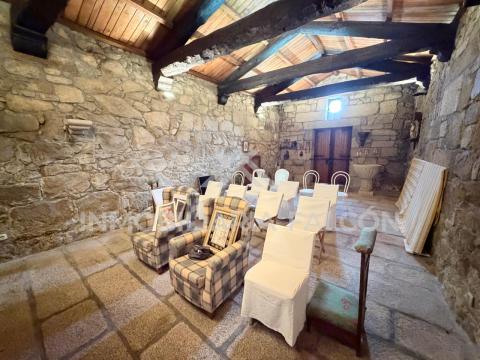 Casa Rectoral con Capilla Consagrada | Camos, Nigrán