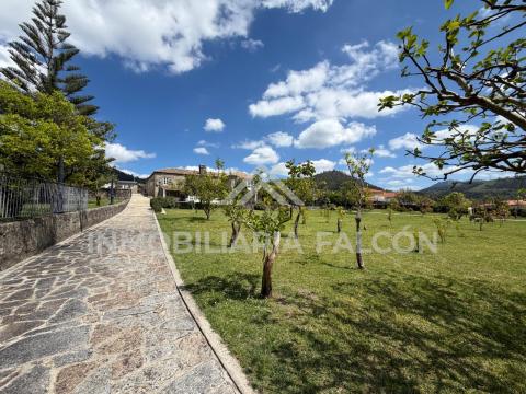 Casa Rectoral con Capilla Consagrada | Camos, Nigrán