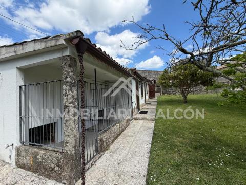 Casa Rectoral con Capilla Consagrada | Camos, Nigrán
