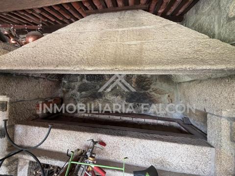 Casa Rectoral con Capilla Consagrada | Camos, Nigrán