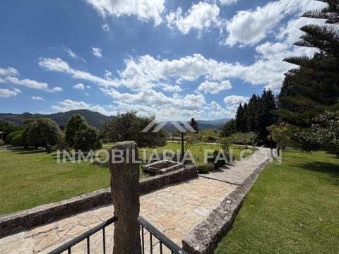 Casa Rectoral con Capilla Consagrada | Camos, Nigrán