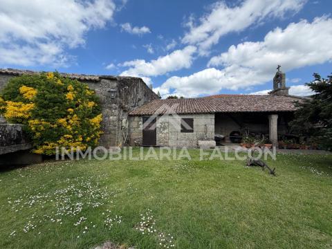 Casa Rectoral con Capilla Consagrada | Camos, Nigrán