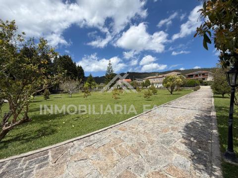 Casa Rectoral con Capilla Consagrada | Camos, Nigrán