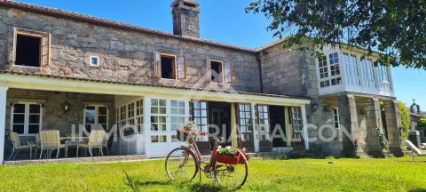 Casa Rectoral con Capilla Consagrada | Camos, Nigrán