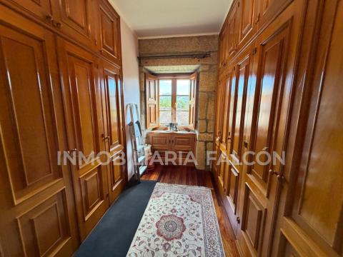 Casa Rectoral con Capilla Consagrada | Camos, Nigrán