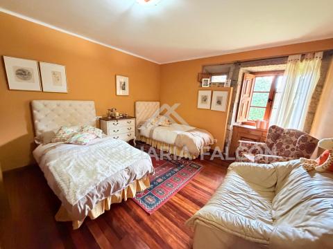 Casa Rectoral con Capilla Consagrada | Camos, Nigrán