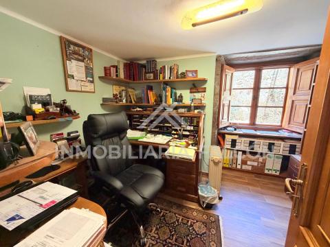 Casa Rectoral con Capilla Consagrada | Camos, Nigrán