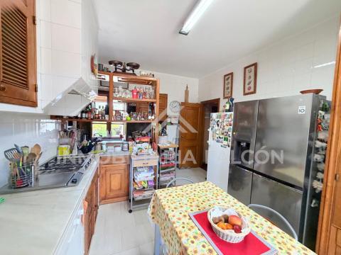 Casa Rectoral con Capilla Consagrada | Camos, Nigrán