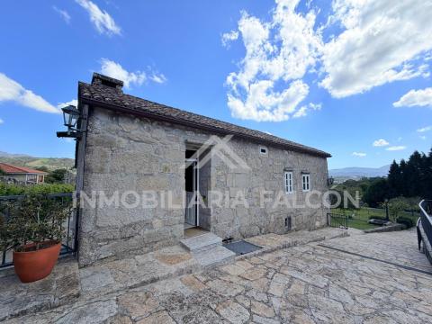 Casa Rectoral con Capilla Consagrada | Camos, Nigrán