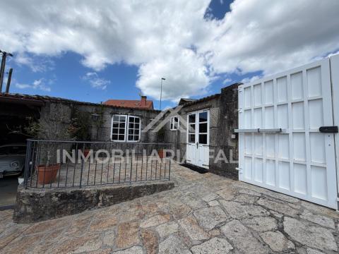 Casa Rectoral con Capilla Consagrada | Camos, Nigrán