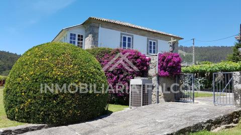 Casa Rectoral con Capilla Consagrada | Camos, Nigrán