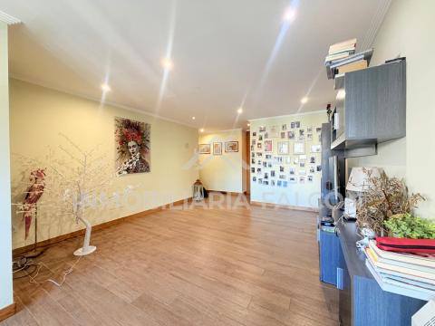 120 m² Reformados con Fachada Ventilada y Aerotermia | Coia, Vigo