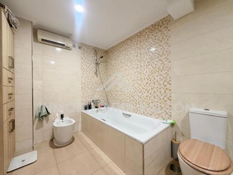 120 m² Reformados con Fachada Ventilada y Aerotermia | Coia, Vigo