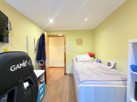 120 m² Reformados con Fachada Ventilada y Aerotermia | Coia, Vigo