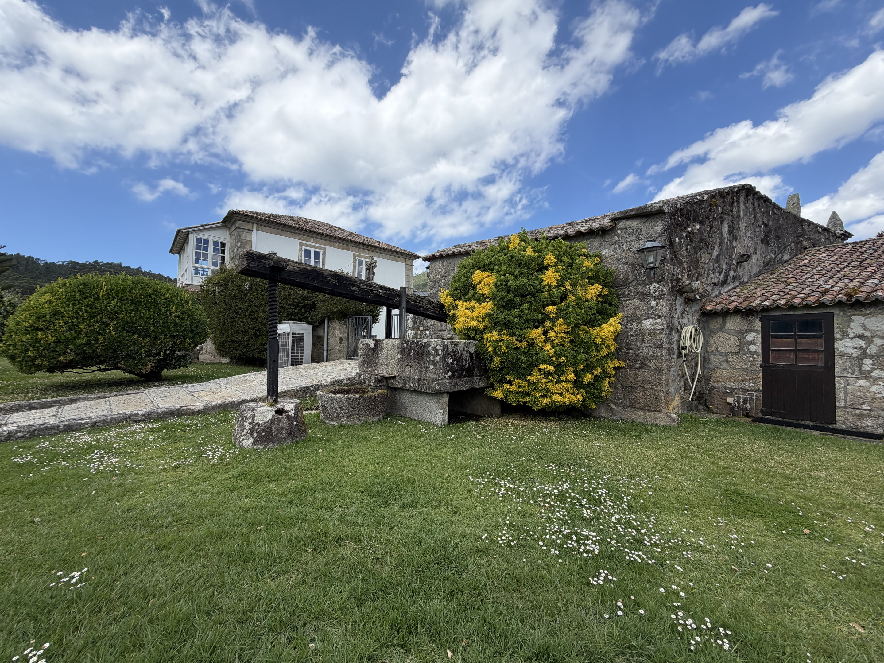 Casa Rectoral con Capilla Consagrada · Camos, Nigrán
